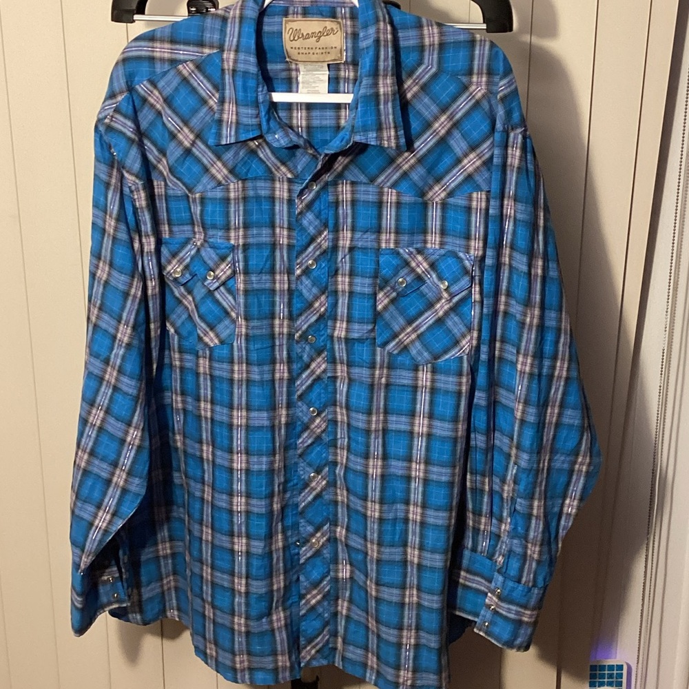 Wrangler Blue, Gray and Purple Plaid Long-Sleeve Button-Down Shirt